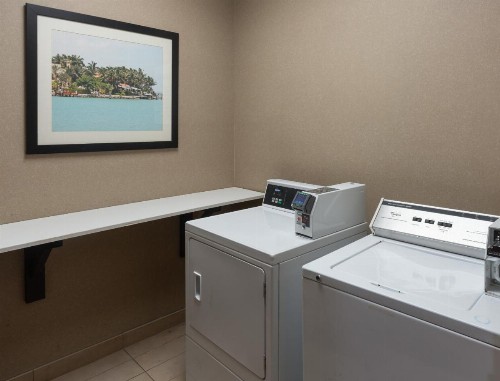 Cambria Hotel Miami Airport - Blue Lagoon - image 26