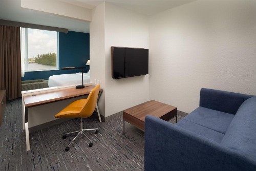 Cambria Hotel Miami Airport - Blue Lagoon - image 28