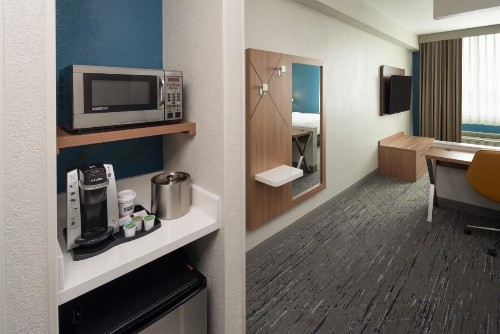 Cambria Hotel Miami Airport - Blue Lagoon - image 29