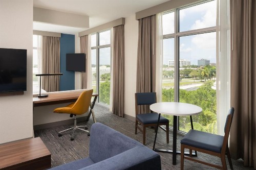 Cambria Hotel Miami Airport - Blue Lagoon - image 33