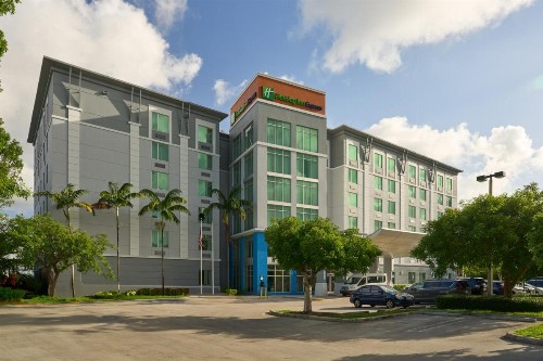 Cambria Hotel Miami Airport - Blue Lagoon - image 40