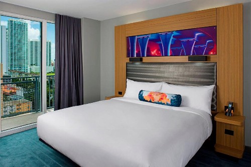 Aloft Miami Brickell - image 10