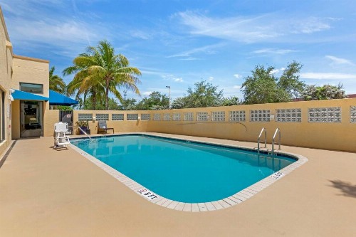 Best Western Plus Miami Executive Airport Hotel and Suites - image 27