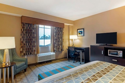 Best Western Plus Miami Executive Airport Hotel and Suites - image 30