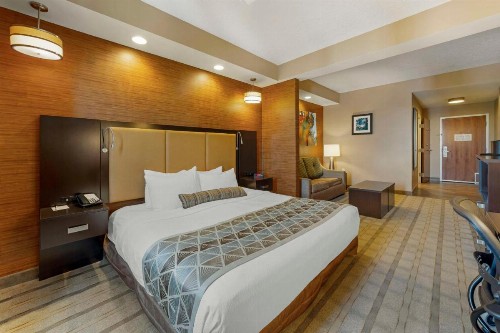 Best Western Plus Miami Executive Airport Hotel and Suites - image 4