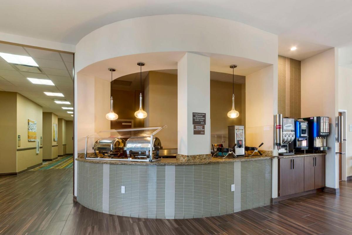 Best Western Plus Miami Executive Airport Hotel and Suites - image 5