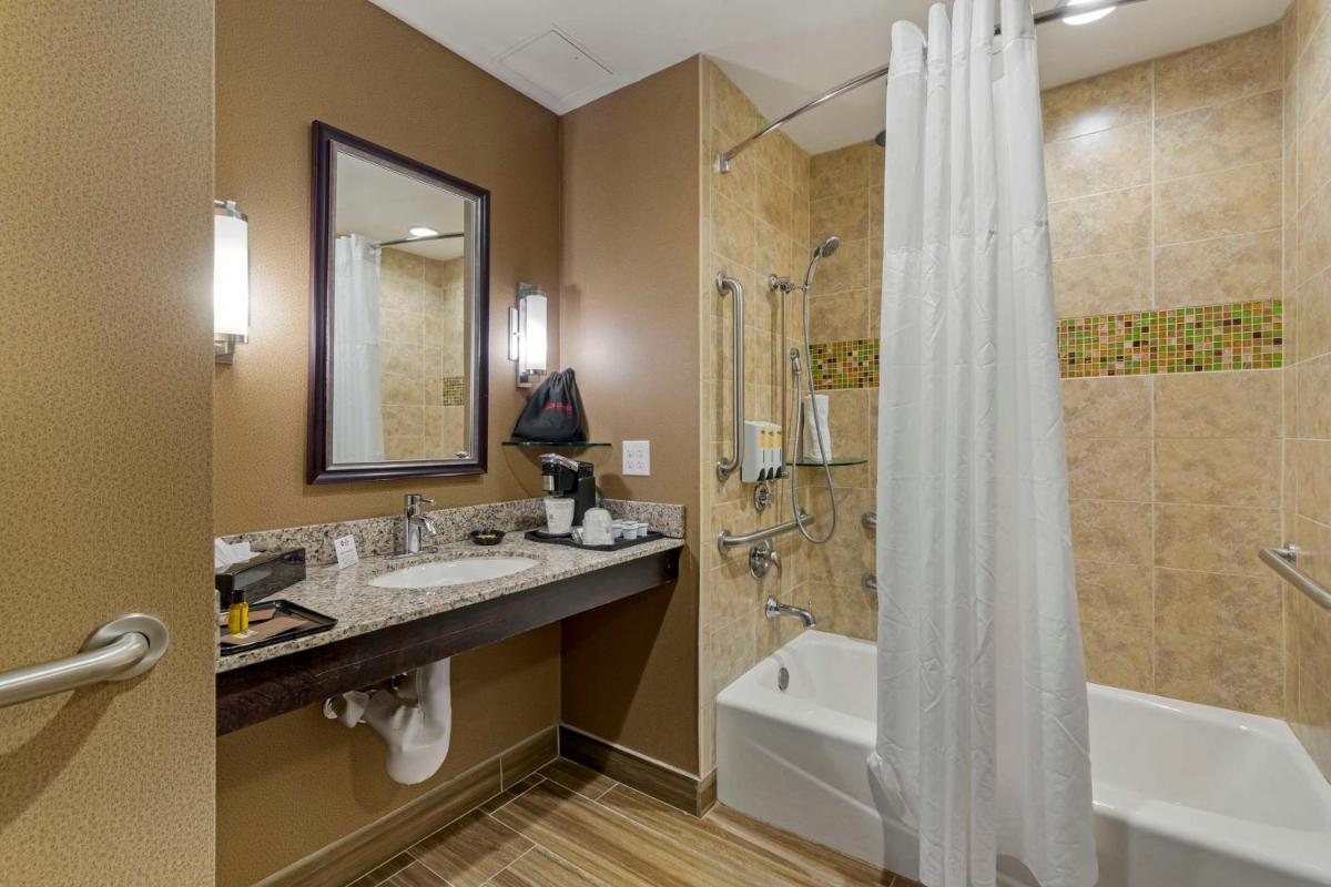 Best Western Plus Miami Executive Airport Hotel and Suites - image 6