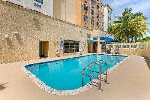 Best Western Plus Miami Executive Airport Hotel and Suites - image 8