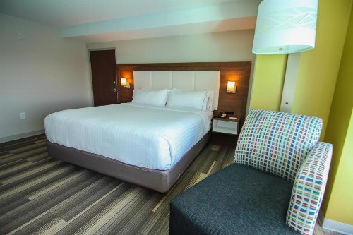 Holiday Inn Express & Suites Miami Airport East an IHG Hotel - image 27