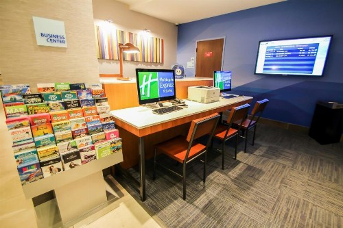 Holiday Inn Express & Suites Miami Airport East an IHG Hotel - image 41