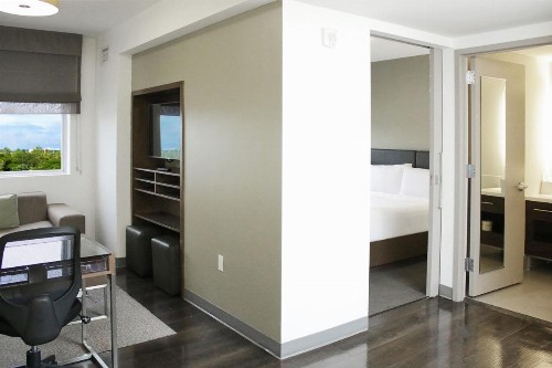 Element Miami Doral - image 16