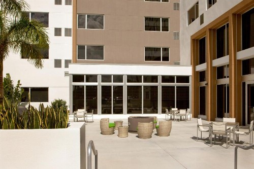 Element Miami Doral - image 25