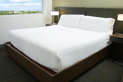 Element Miami Doral - image 8