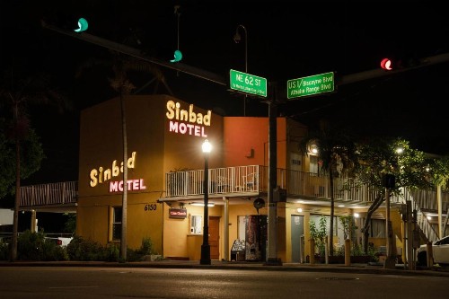 Sinbad Motel - image 25