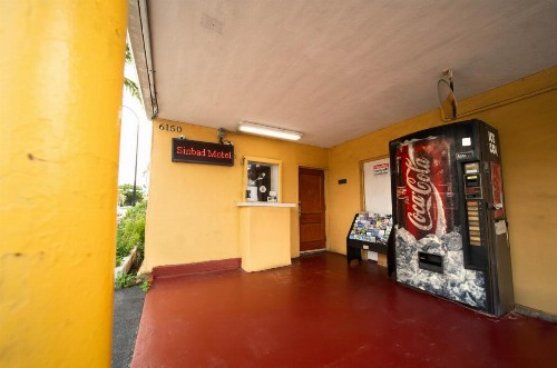 Sinbad Motel - image 28