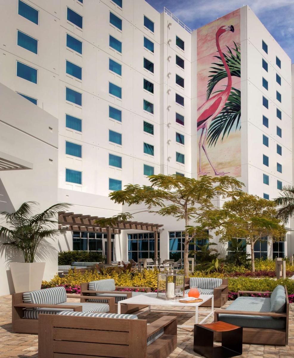 Homewood Suites by Hilton Miami Dolphin Mall - image 2
