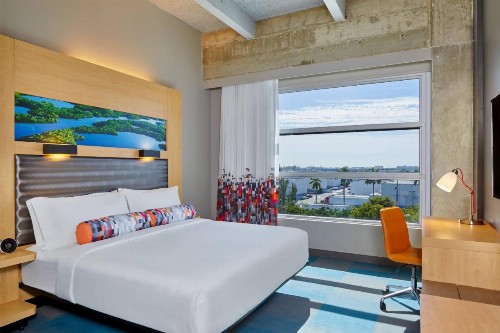 Aloft Miami Airport - image 15