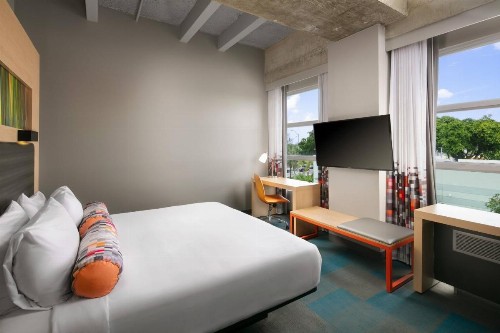 Aloft Miami Airport - image 17