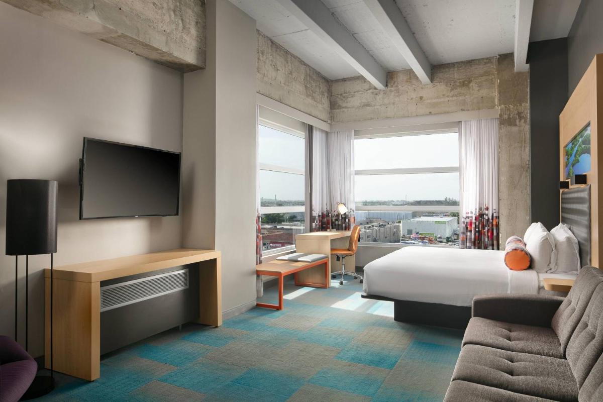 Aloft Miami Airport - image 5