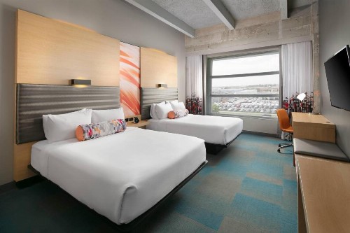 Aloft Miami Airport - image 8