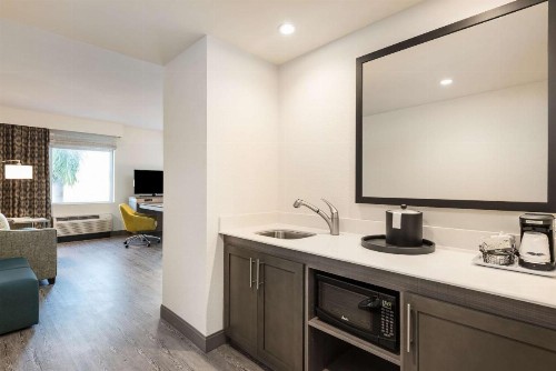 Hampton Inn & Suites Miami Wynwood Design District FL - image 15