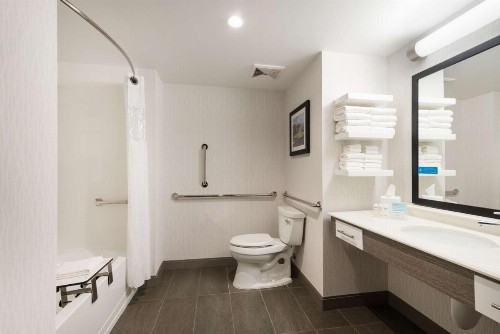 Hampton Inn & Suites Miami Wynwood Design District FL - image 5