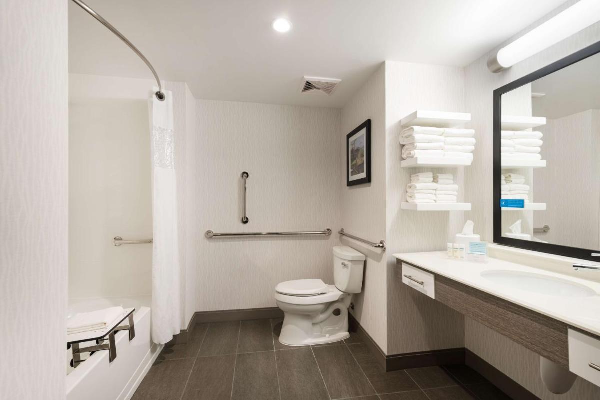 Hampton Inn & Suites Miami Wynwood Design District FL - image 5