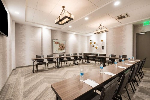 Hampton Inn & Suites Miami Wynwood Design District FL - image 9