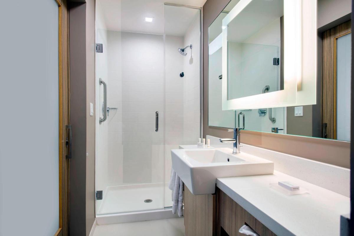 SpringHill Suites by Marriott Miami Doral - image 5