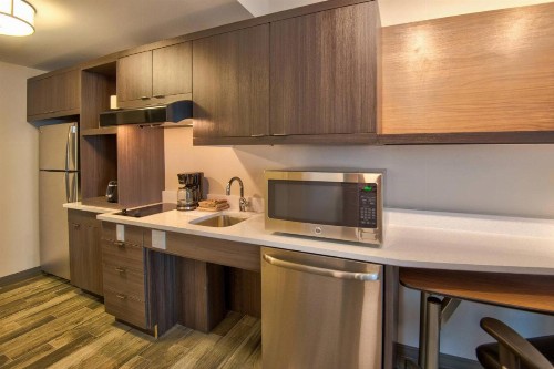 TownePlace Suites by Marriott Miami Airport - image 21