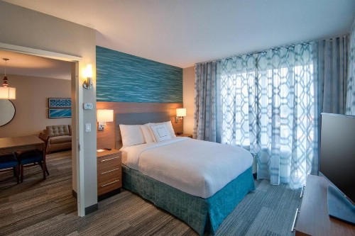 TownePlace Suites by Marriott Miami Airport - image 23