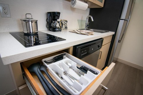 Candlewood Suites Miami Intl Airport - 36th St an IHG Hotel - image 11