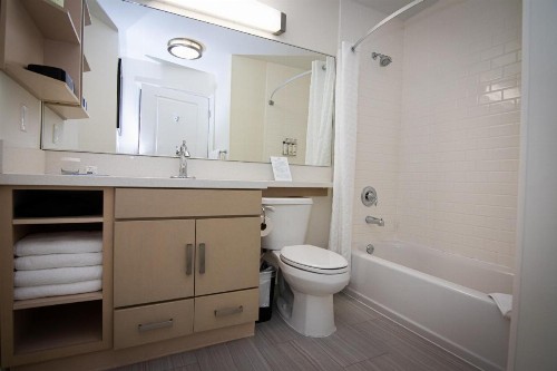 Candlewood Suites Miami Intl Airport - 36th St an IHG Hotel - image 24