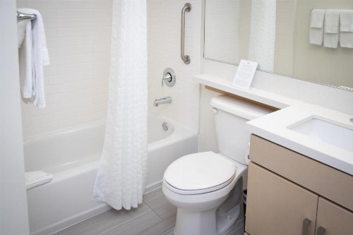 Candlewood Suites Miami Intl Airport - 36th St an IHG Hotel - image 43