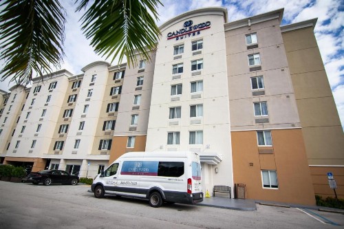 Candlewood Suites Miami Intl Airport - 36th St an IHG Hotel - image 6