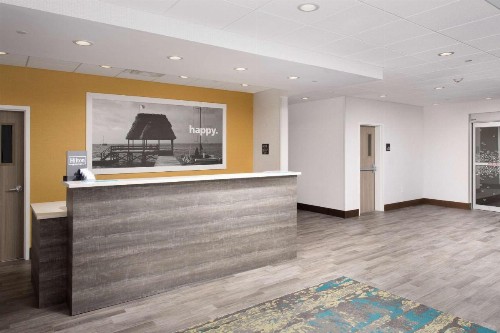 Hampton Inn Miami Airport East - image 10