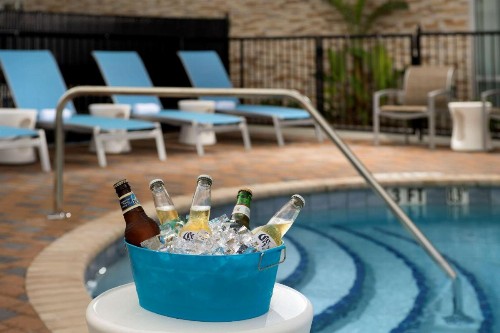 Hampton Inn Miami Airport East - image 16