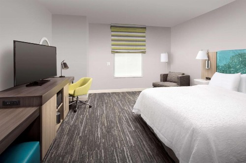 Hampton Inn Miami Airport East - image 18