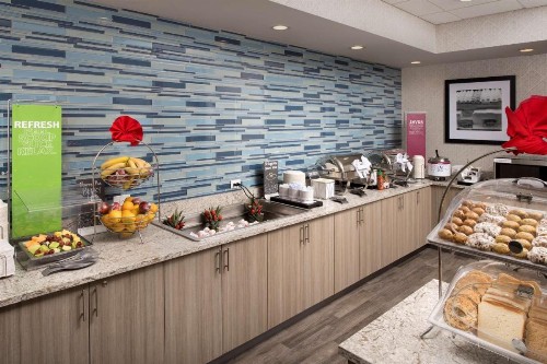 Hampton Inn Miami Airport East - image 2