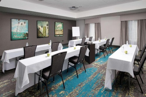 Hampton Inn Miami Airport East - image 3