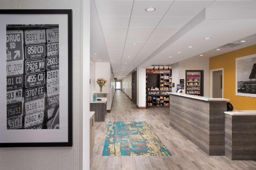 Hampton Inn Miami Airport East - image 7