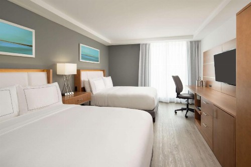 Holiday Inn Miami North I-95 an IHG Hotel - image 12