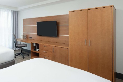 Holiday Inn Miami North I-95 an IHG Hotel - image 13