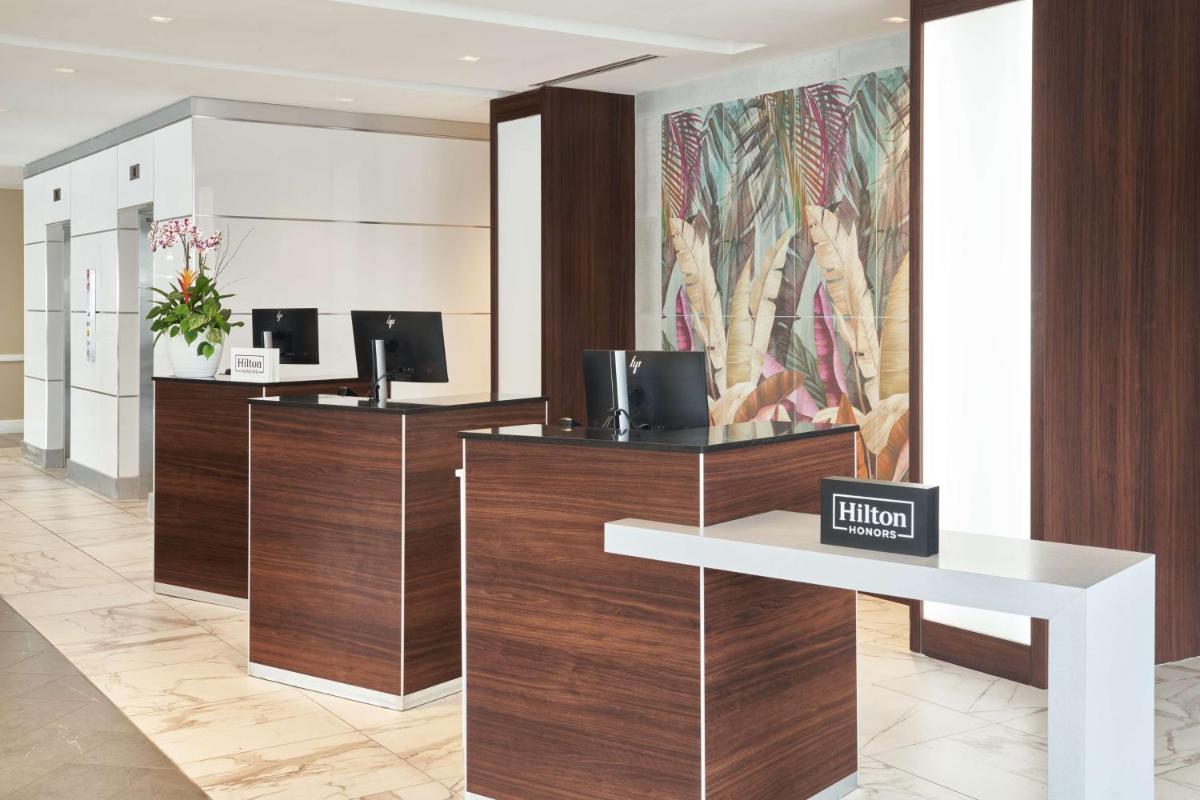 Holiday Inn Miami North I-95 an IHG Hotel - image 2