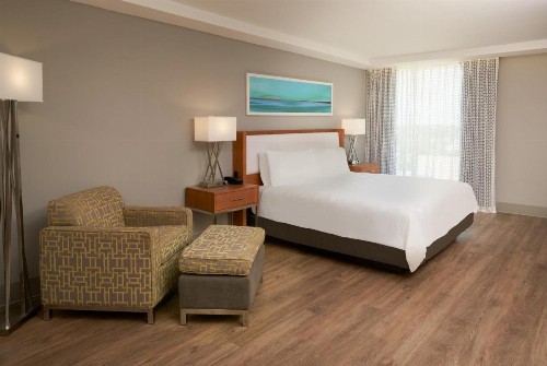 Holiday Inn Miami North I-95 an IHG Hotel - image 30