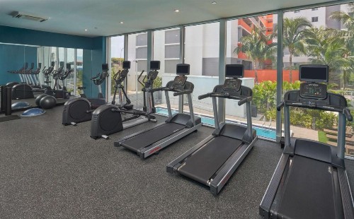 Holiday Inn Miami North I-95 an IHG Hotel - image 8