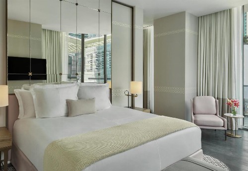 SLS LUX Brickell - image 19