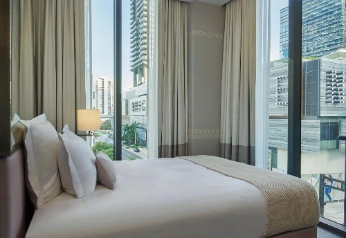 SLS LUX Brickell - image 21