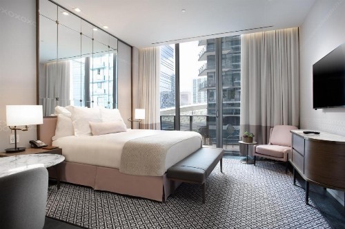 SLS LUX Brickell - image 26