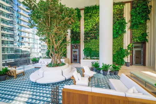 SLS LUX Brickell - image 29